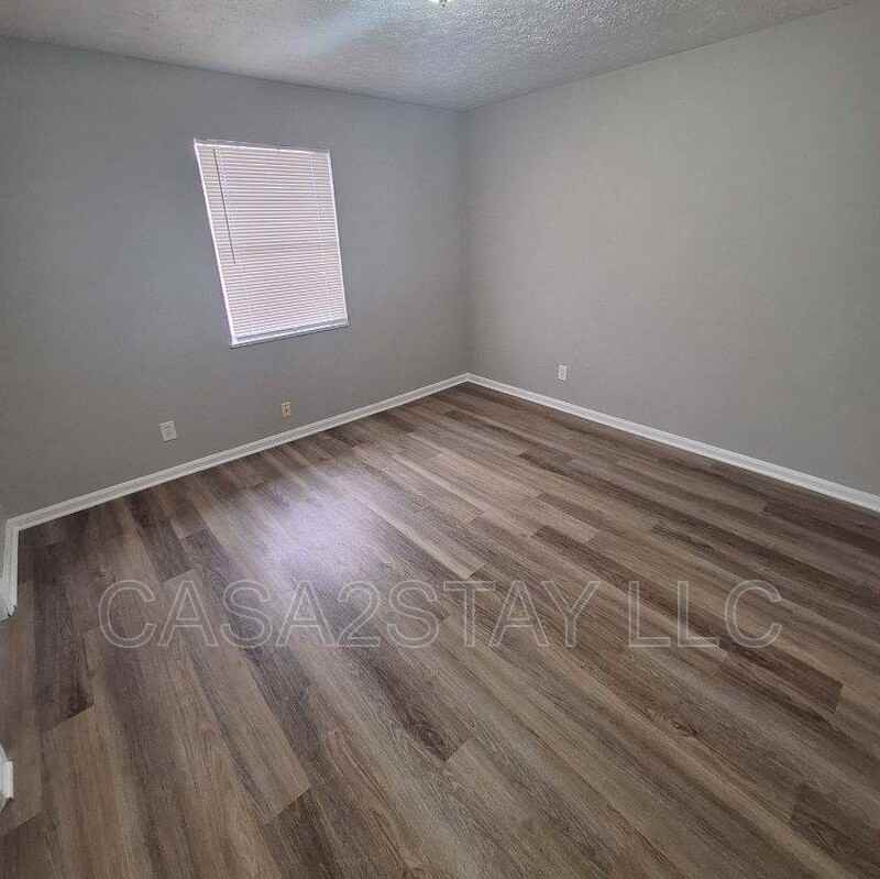 678 Knox Blvd #68 - Photo 3 of 7