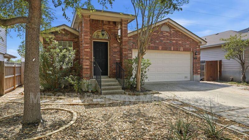 2432 Medina Dr - Photo 2 of 31