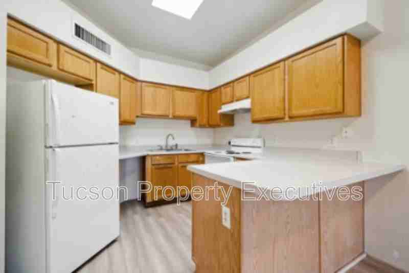 2447 N Fair Oaks Ave - Photo 4 of 19