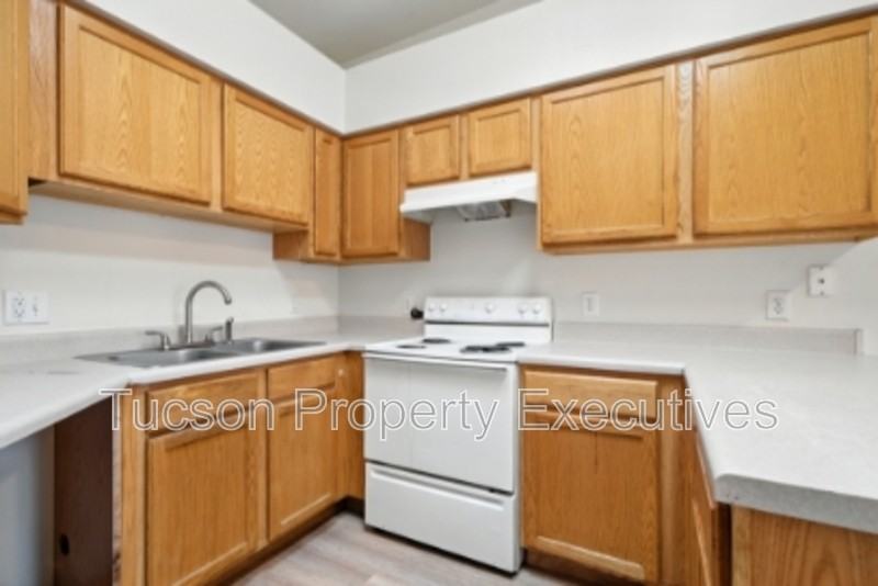 2447 N Fair Oaks Ave - Photo 6 of 19