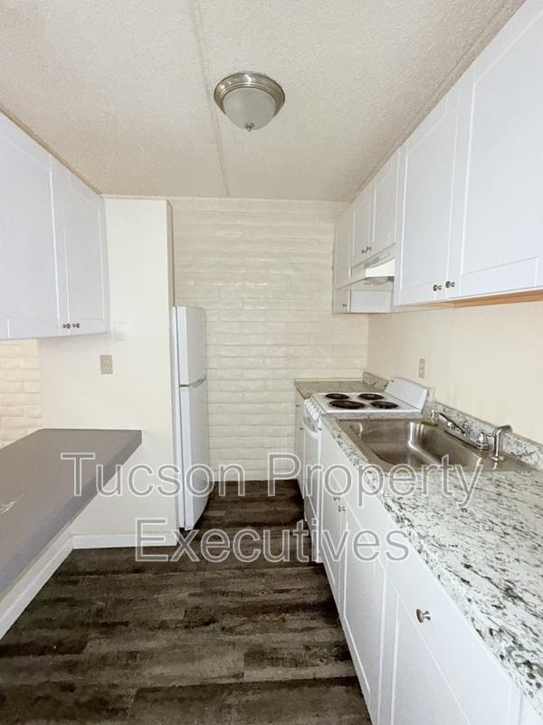 20 N Leonora Ave - Photo 3 of 14