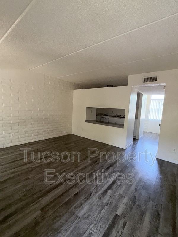 20 N Leonora Ave - Photo 4 of 14