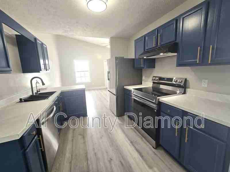 9022 Houston St - Photo 6 of 17