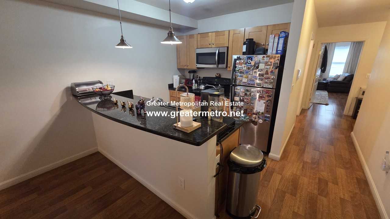 39 Chelsea St #1 - Photo 3 of 21