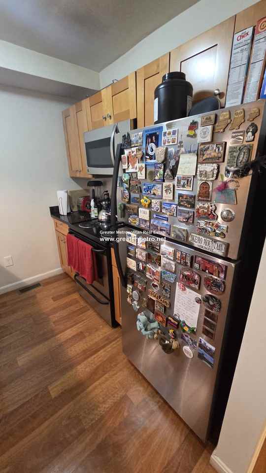 39 Chelsea St #1 - Photo 5 of 21