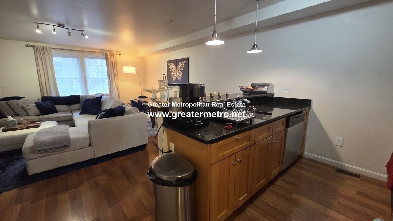 39 Chelsea St #1 - Photo 7 of 21