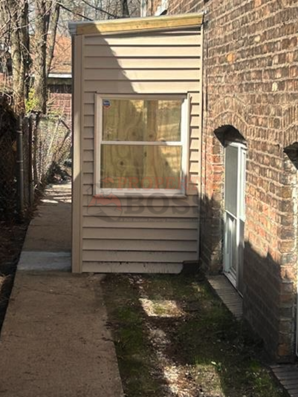 1350 Van Buren St Lowr - Photo 2 of 15