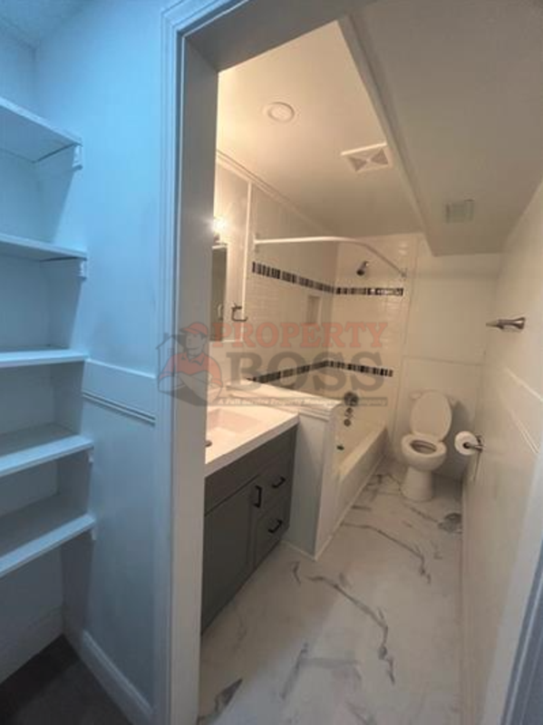 1350 Van Buren St Lowr - Photo 7 of 15