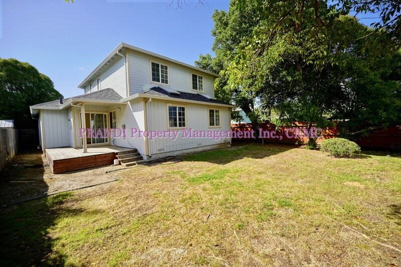 9 Bayview St - Photo 2 of 17