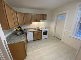 featured image of 15 Barrows St #3