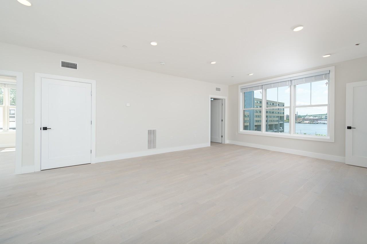 425 Border St #401 - Photo 2 of 21