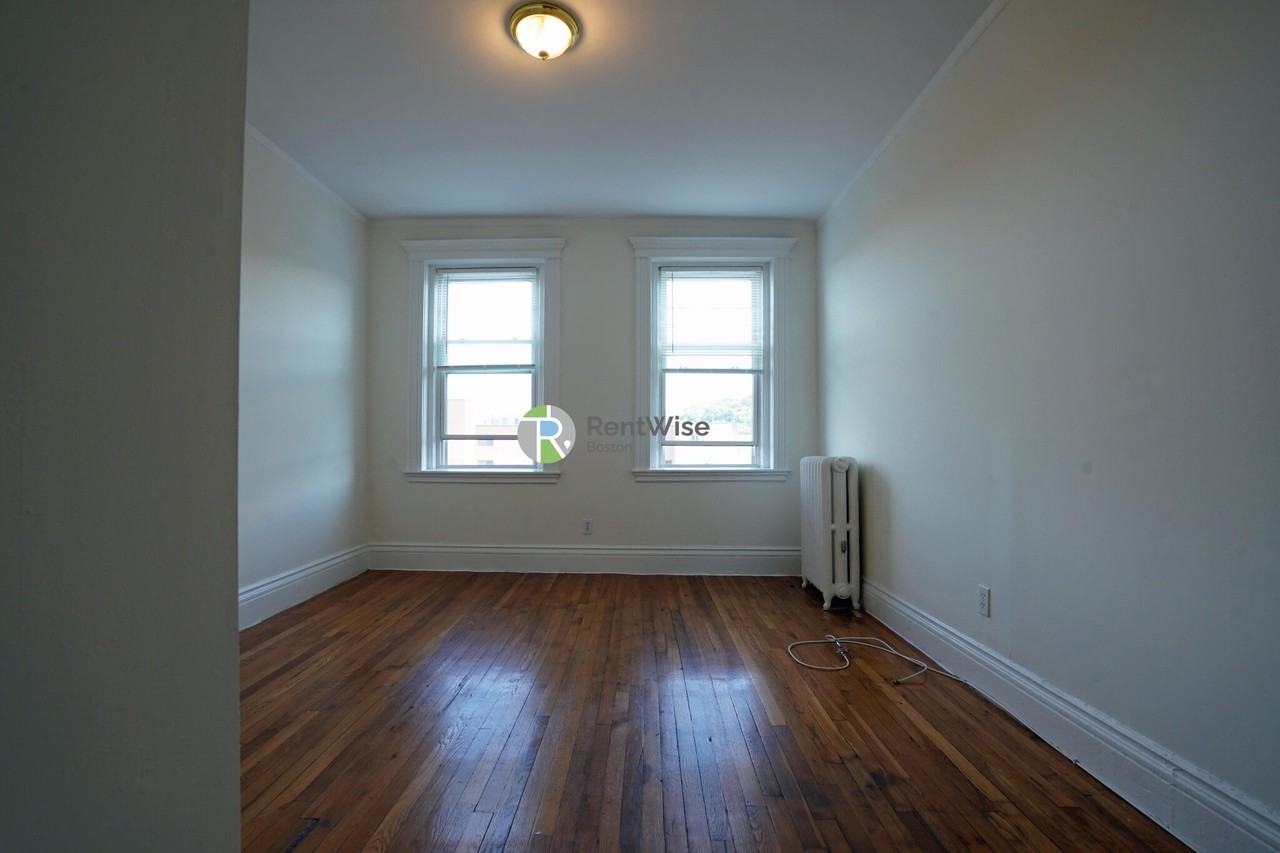 1302 Commonwealth Ave #35 - Photo 2 of 18