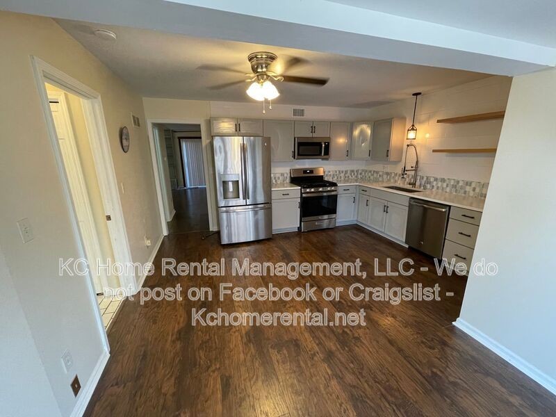 209 Woodbridge Ln - Photo 3 of 37