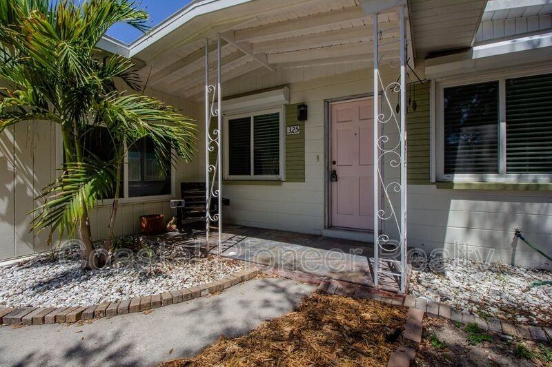 325 42nd Ave N - Photo 2 of 22
