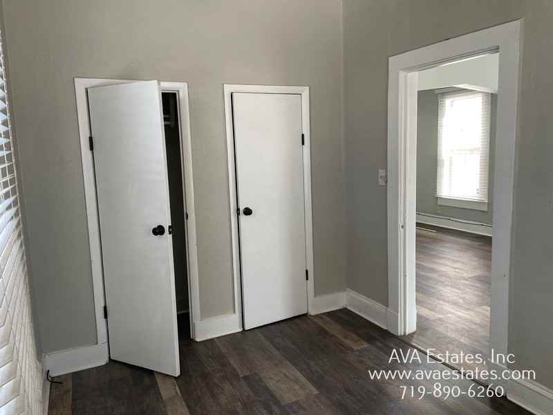 1206 Claremont Ave - Photo 4 of 12