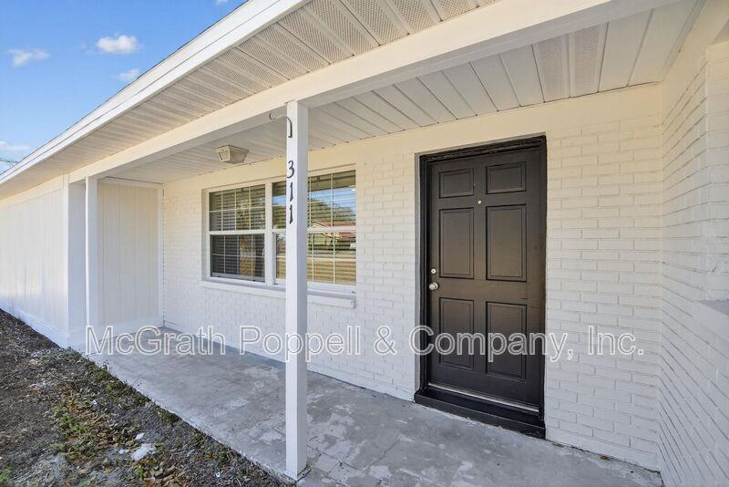 311 Ne 5th St - Photo 2 of 50