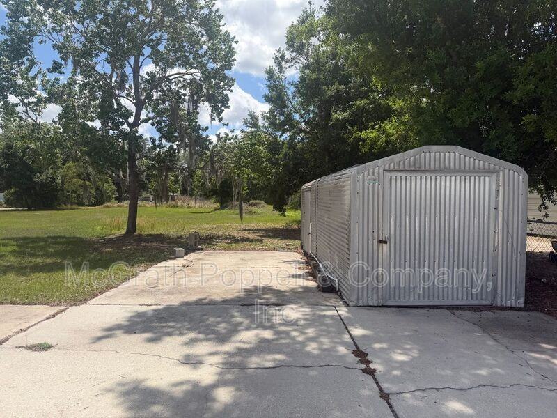 12703 Lovers Ln - Photo 4 of 25