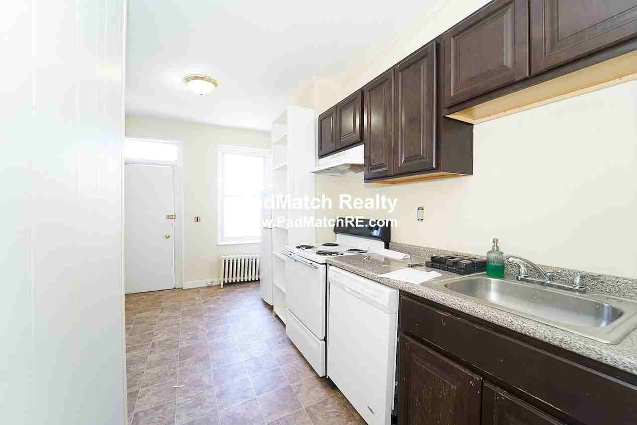 75 S Huntington Ave #6 - Photo 6 of 17