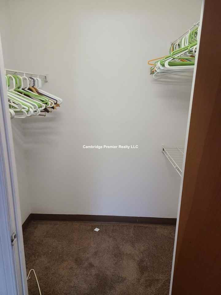 Linden St #28 - Photo 4 of 10