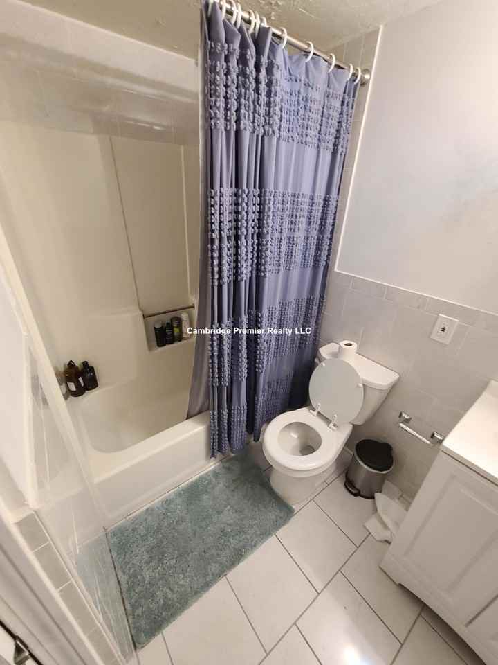 Linden St #28 - Photo 5 of 10