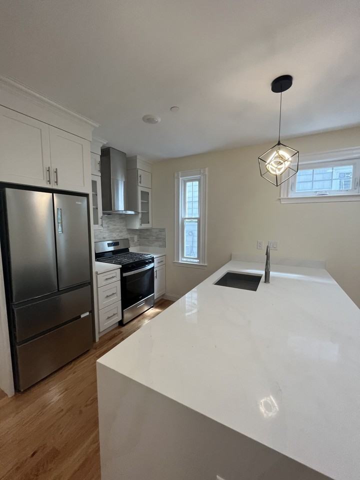 Putnam Ave #2 - Photo 3 of 22