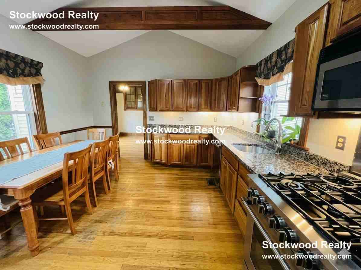 36 Spring Garden St #SF - Photo 3 of 31