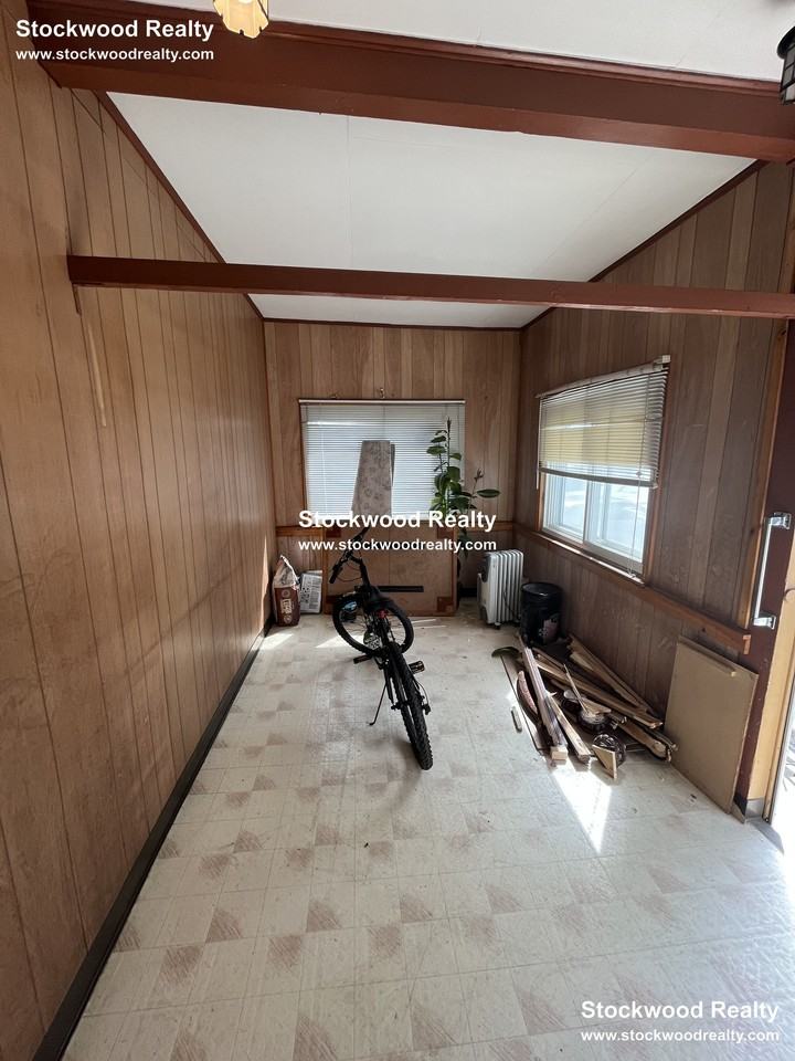 109 Wordsworth St #1 - Photo 2 of 11