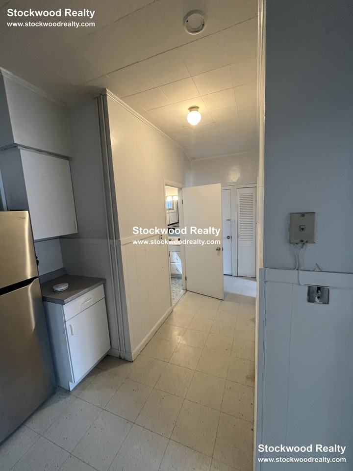 109 Wordsworth St #1 - Photo 7 of 11