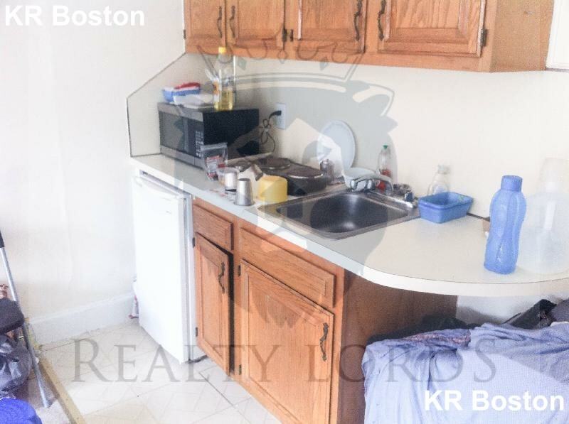 Beacon St. & Saint Paul St. #308 - Photo 2 of 8