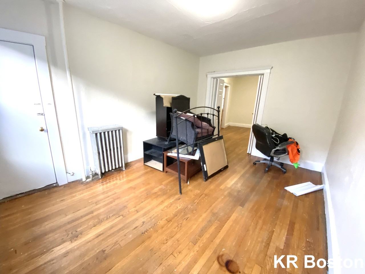 Sutherland Rd. & Selkirk Rd. #D - Photo 6 of 11