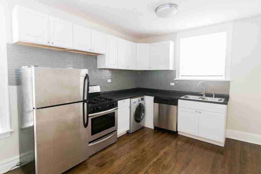 916 W 18th Pl #GA10 - Photo 2 of 19