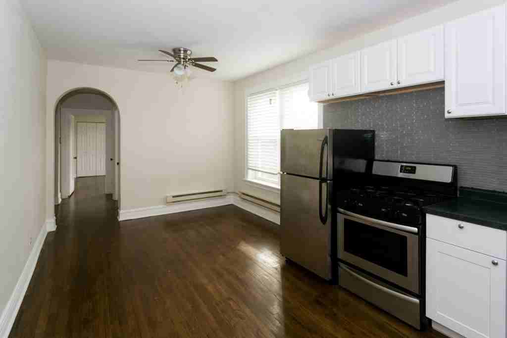 916 W 18th Pl #GA10 - Photo 4 of 19