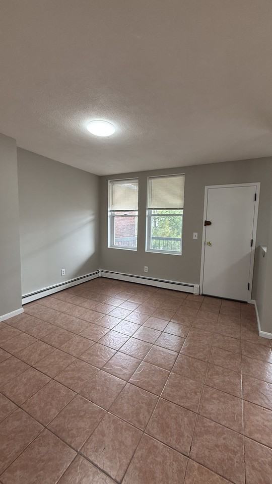 69 Shawmut St #2 - Photo 3 of 11