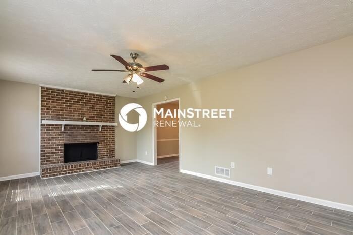 4466 Chartley Pl - Photo 5 of 17