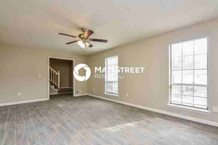 4466 Chartley Pl - Photo 7 of 17