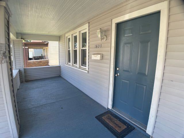 1800 W Fredonia Ave - Photo 2 of 14