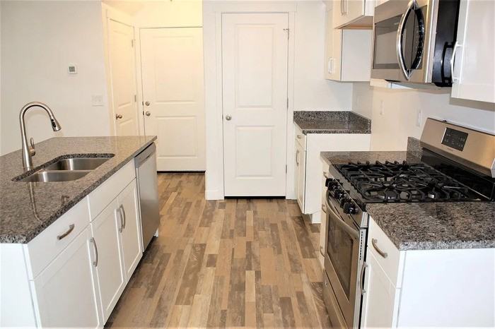 14924 S Beckenbauer Ave - Photo 2 of 6