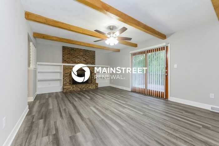 501 Sw Shamrock Pl - Photo 4 of 17