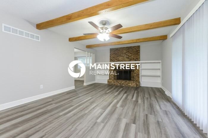 501 Sw Shamrock Pl - Photo 5 of 17