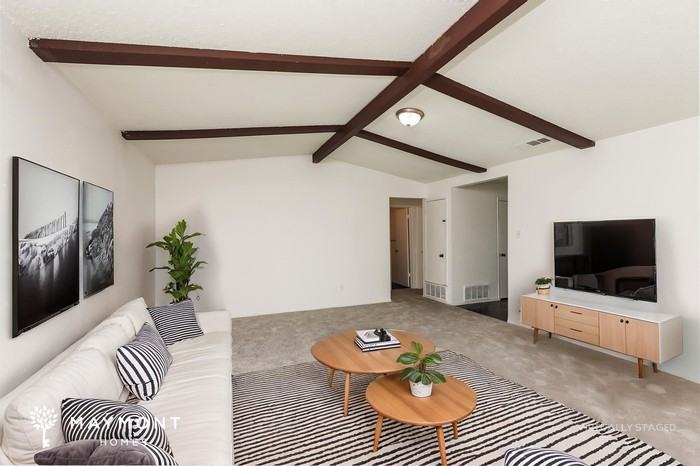 1420 Palisades Dr - Photo 5 of 14