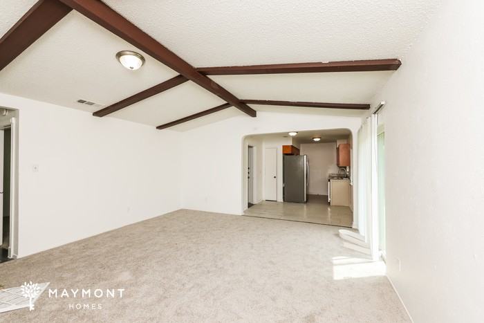 1420 Palisades Dr - Photo 6 of 14