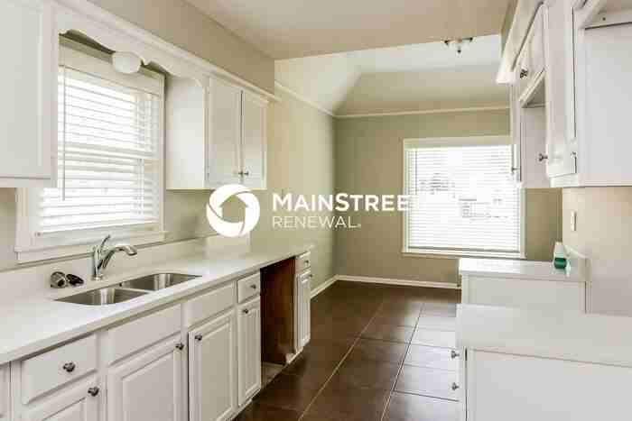 6515 Margaux Cv W - Photo 7 of 16