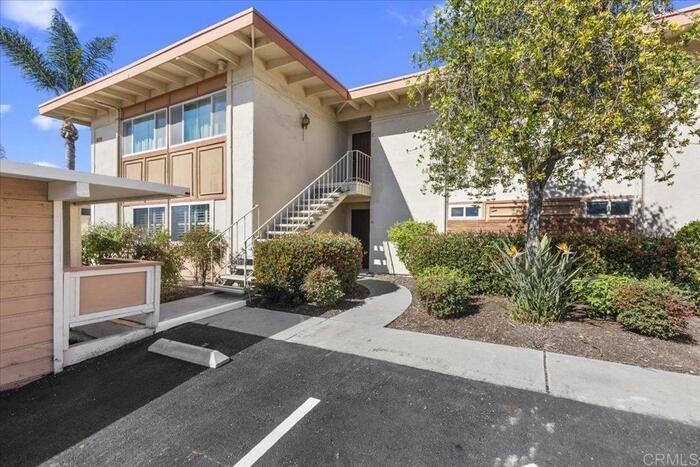 6880 Hyde Park Dr #A - Photo 3 of 27