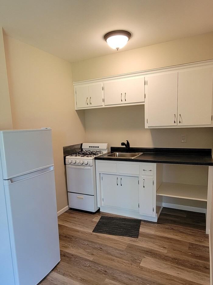 1831 Stinson Blvd #8 - Photo 5 of 9