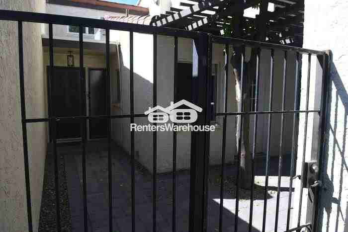 15 E Loma Ln - Photo 2 of 16