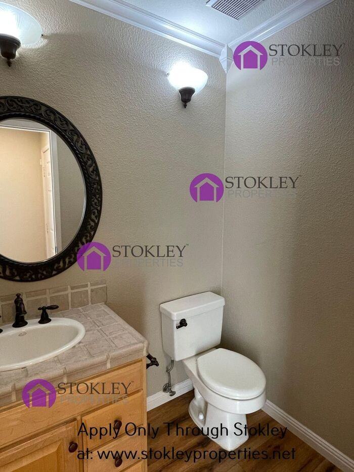 249 Kingston Way - Photo 2 of 14