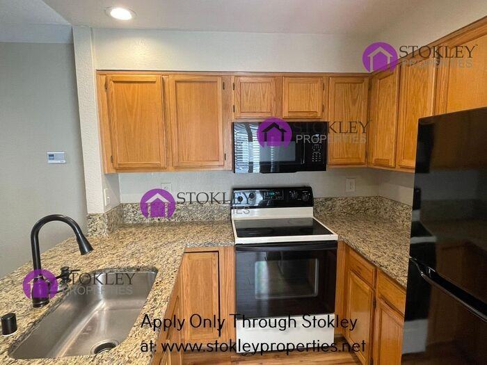 249 Kingston Way - Photo 3 of 14