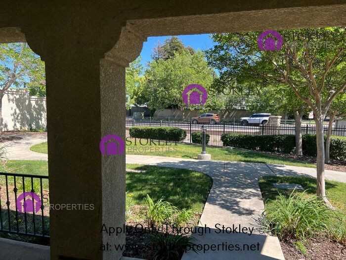 1 Addison Ct - Photo 3 of 50