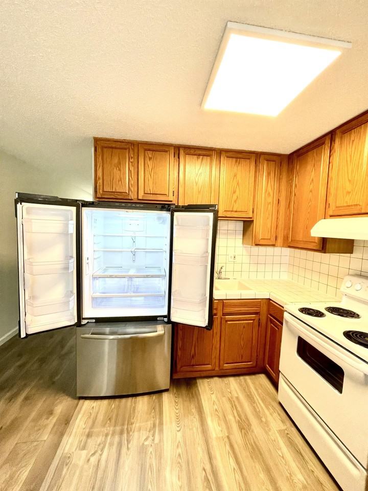 271 19th Avenue - Photo 7 of 12