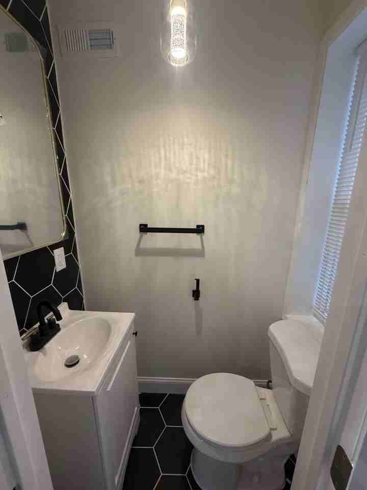 608 West St - Photo 6 of 12